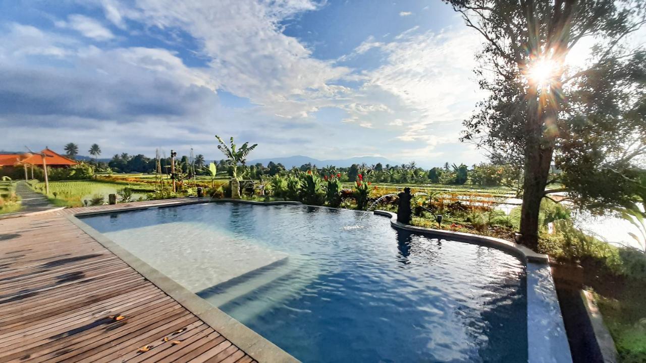 Sri Lestari Banyuatis Villa Munduk Eksteriør bilde
