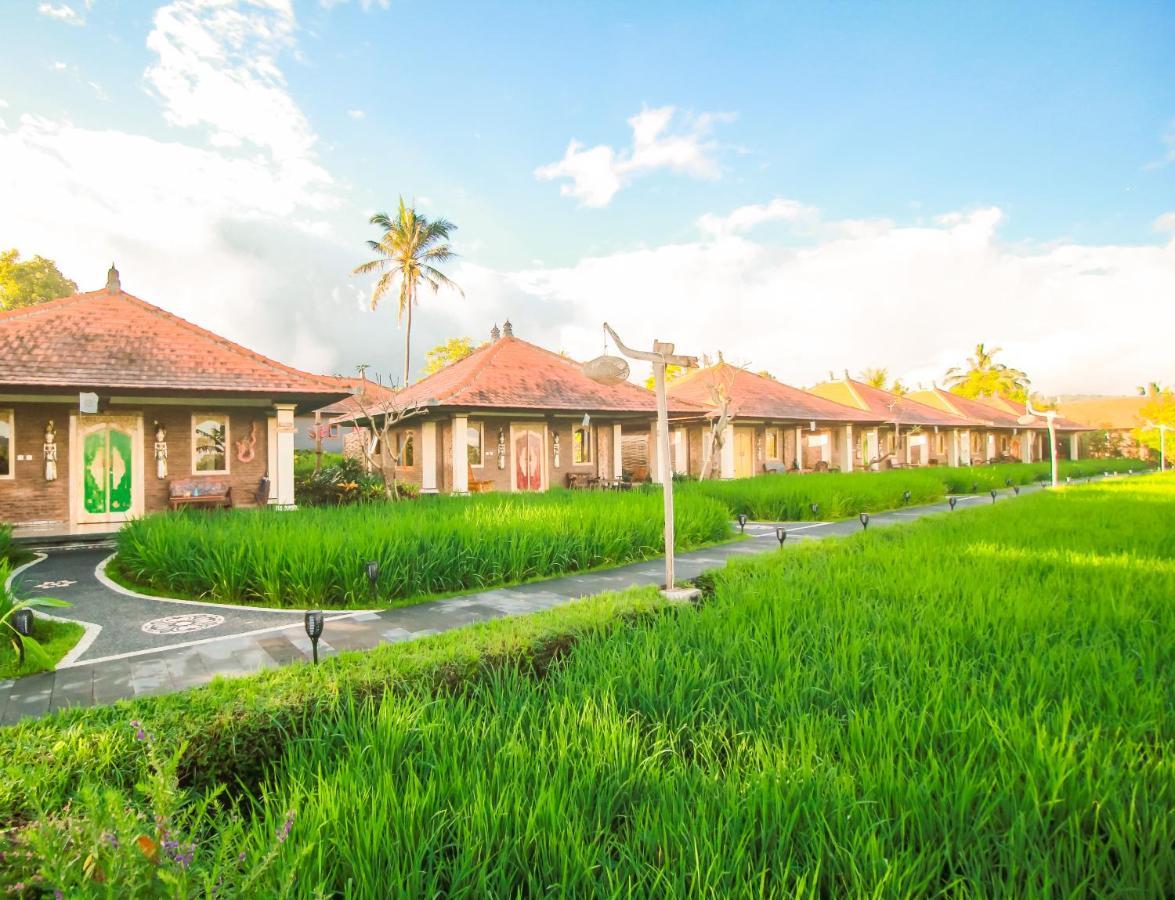 Sri Lestari Banyuatis Villa Munduk Eksteriør bilde